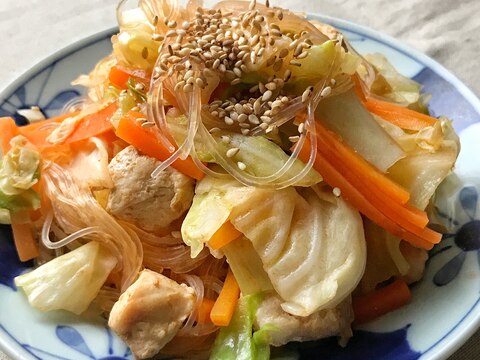 鶏肉とキャベツのチャプチェ